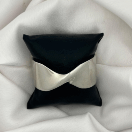 Bow cuff bracelets