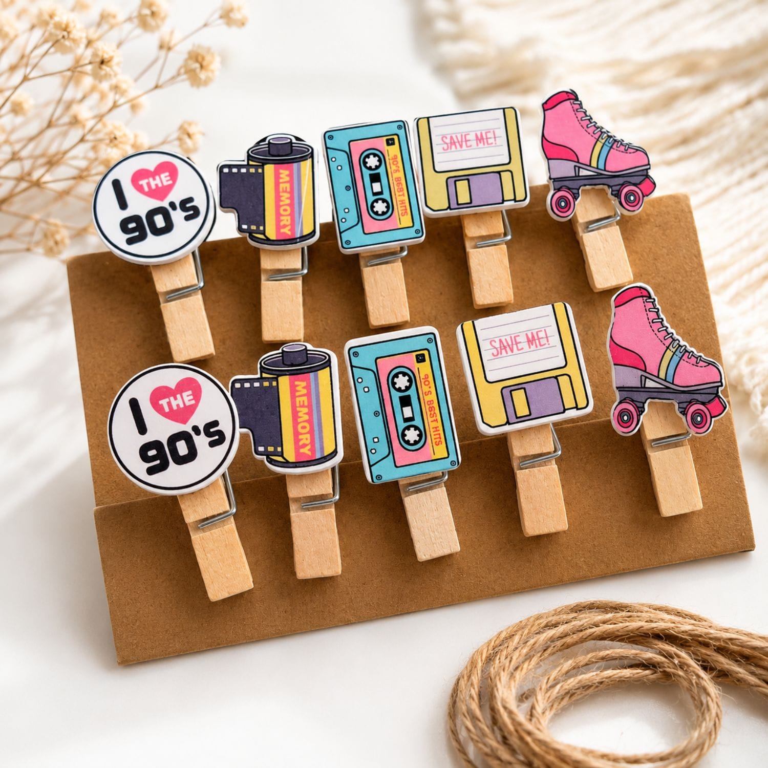 Retro decorative wooden photo clips